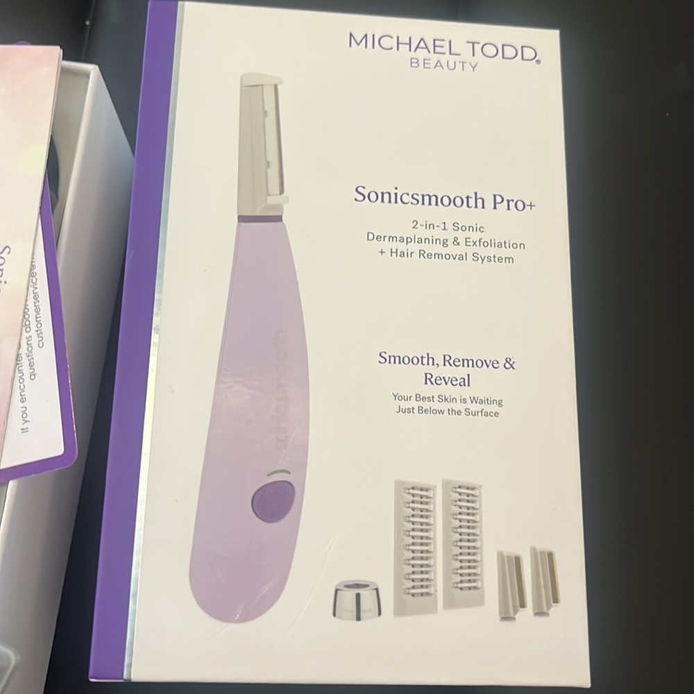 Michael Todd beauty sonic smooth pro 2 in 1 sonic dermaplane exfoliation tool